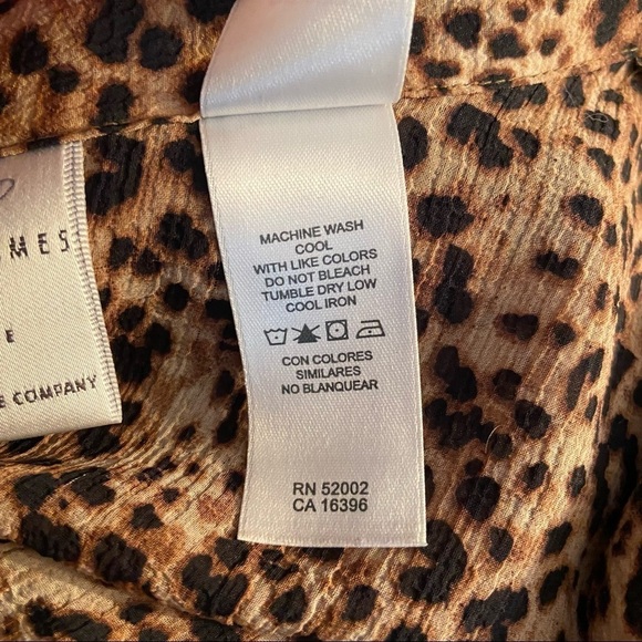 Emma James  vintage women’s animal‎ print button up blouse in size 16P - Picture 6 of 6